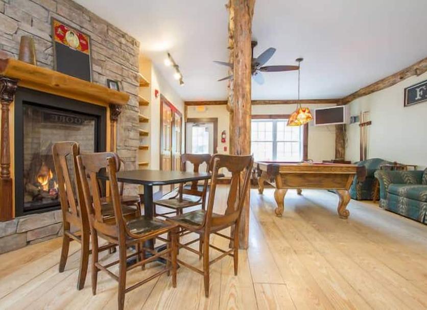 Dining room Photo