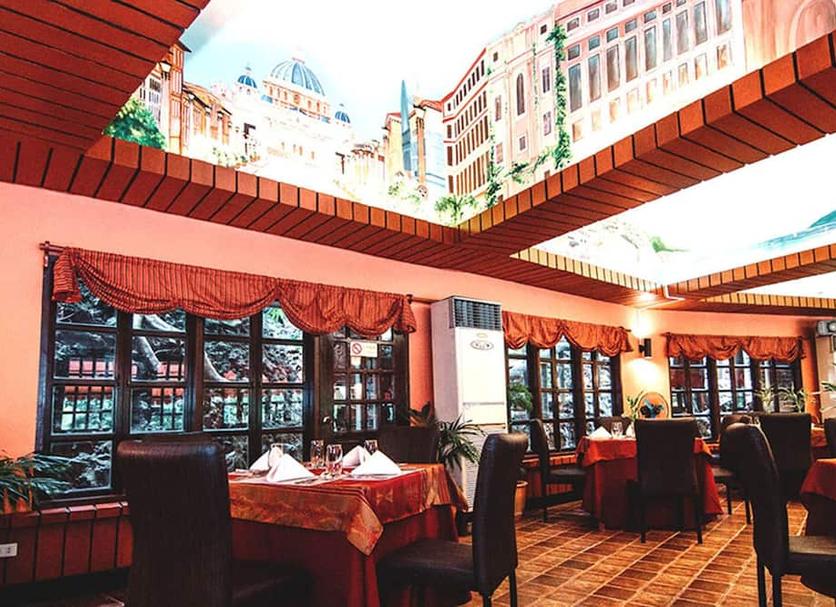 Restaurant Photo