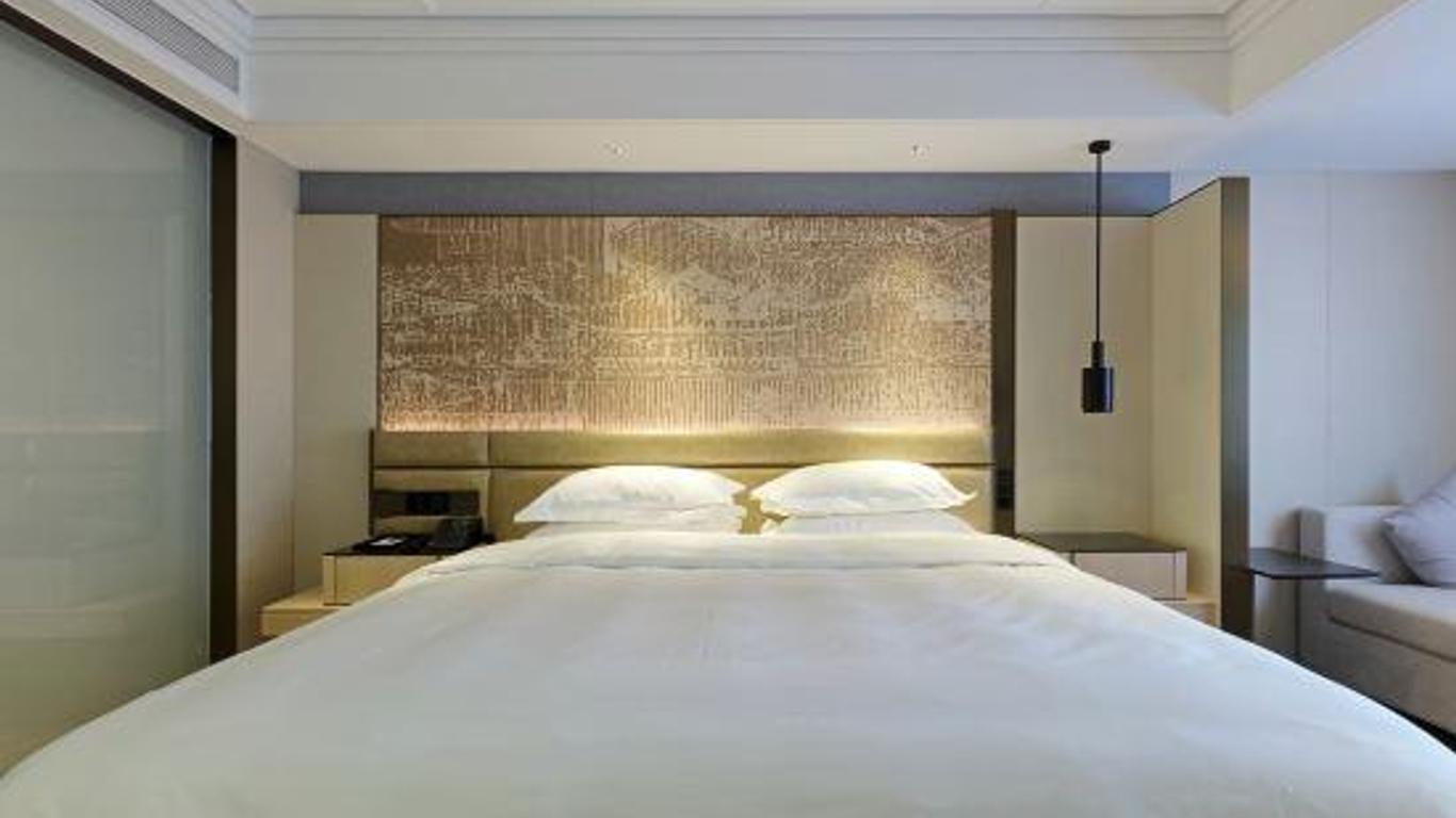 Xingtai Business Hotel