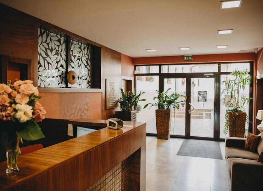 Front desk Photo