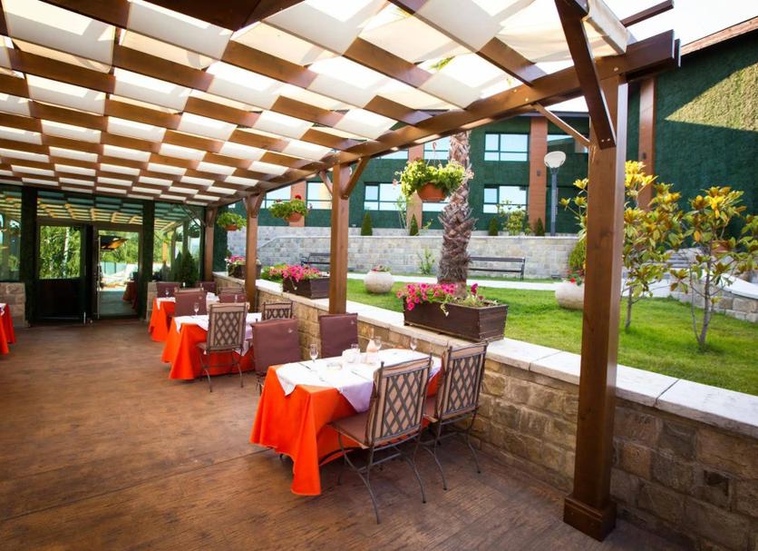Restaurant Photo
