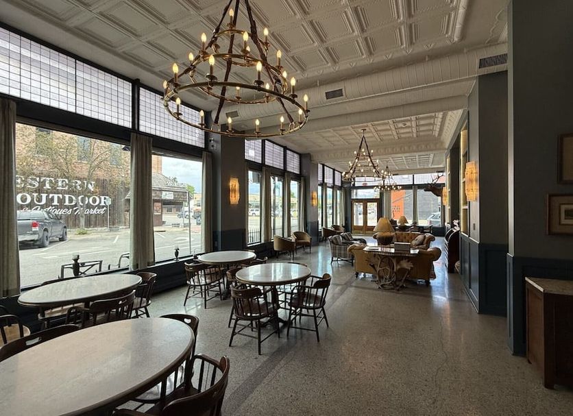 Restaurant Photo