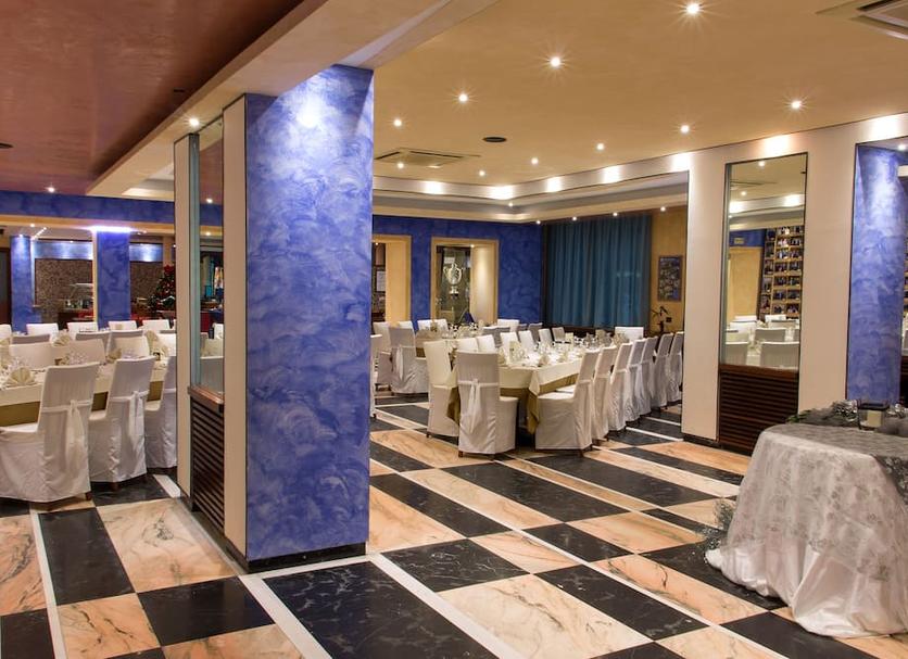 Banquet hall Photo