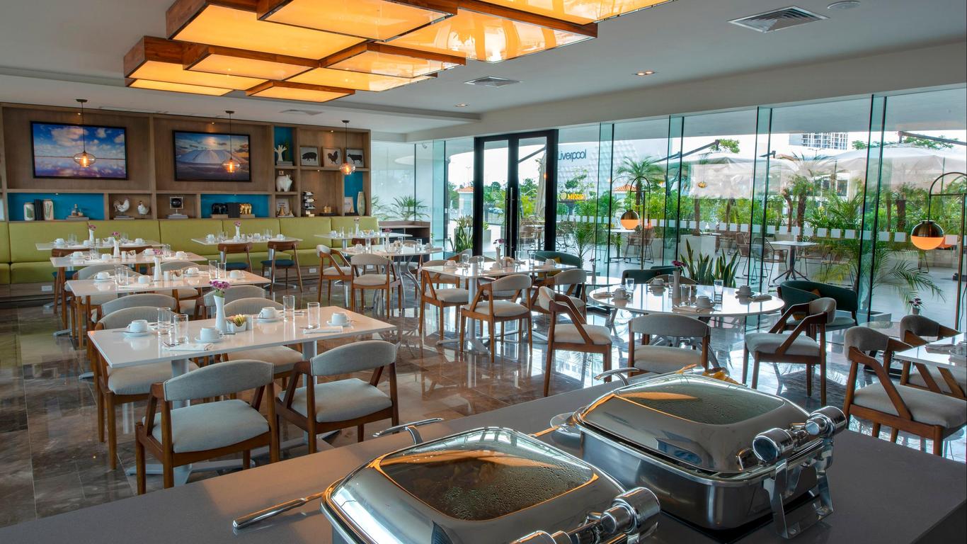 Holiday Inn & Suites Merida La Isla By IHG