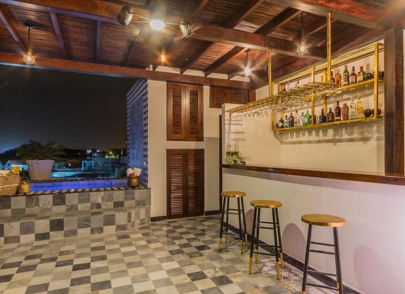 Bar Photo