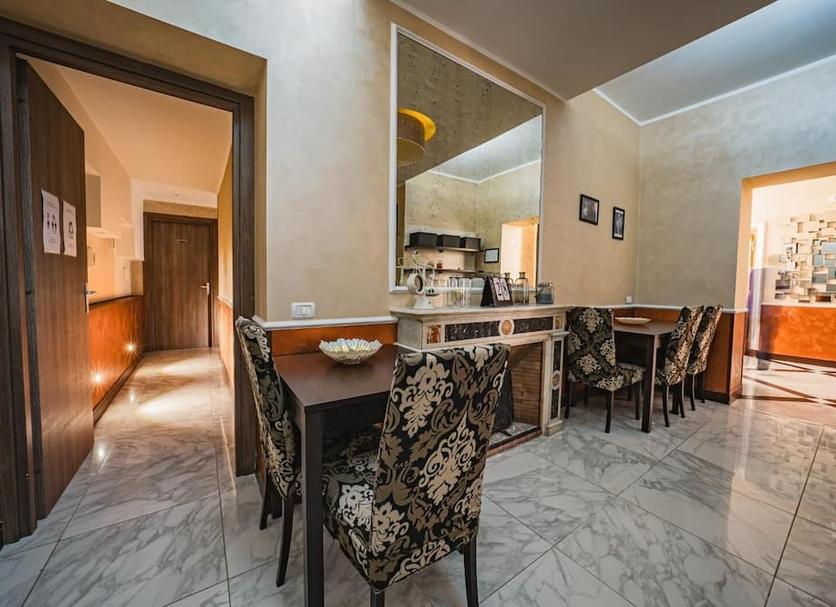 Dining room Photo