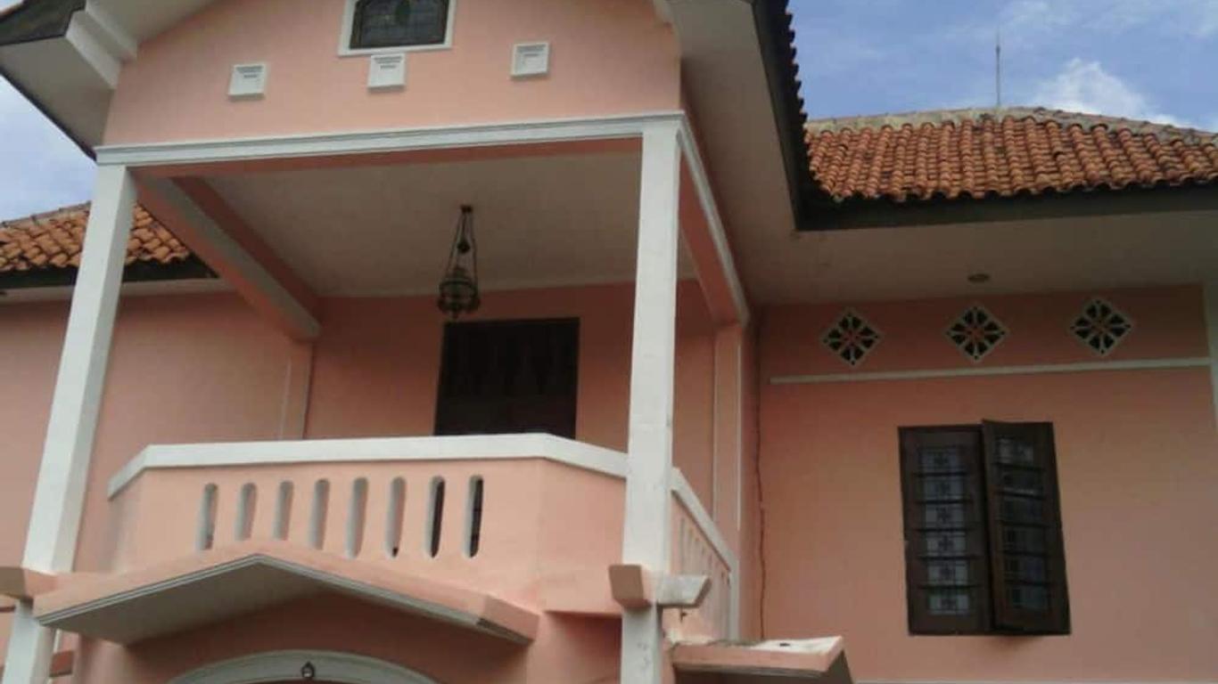 Kost 48 Surabaya