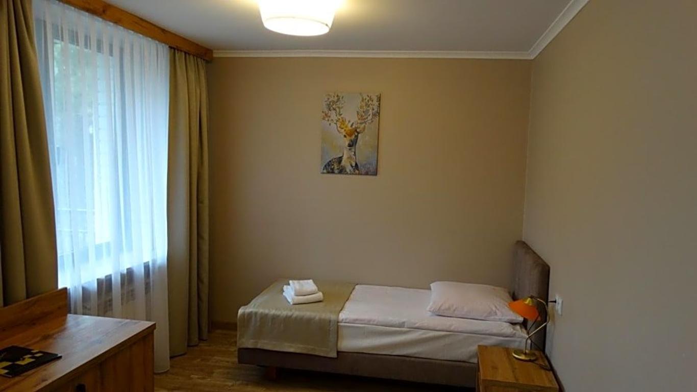 Hotel Echo