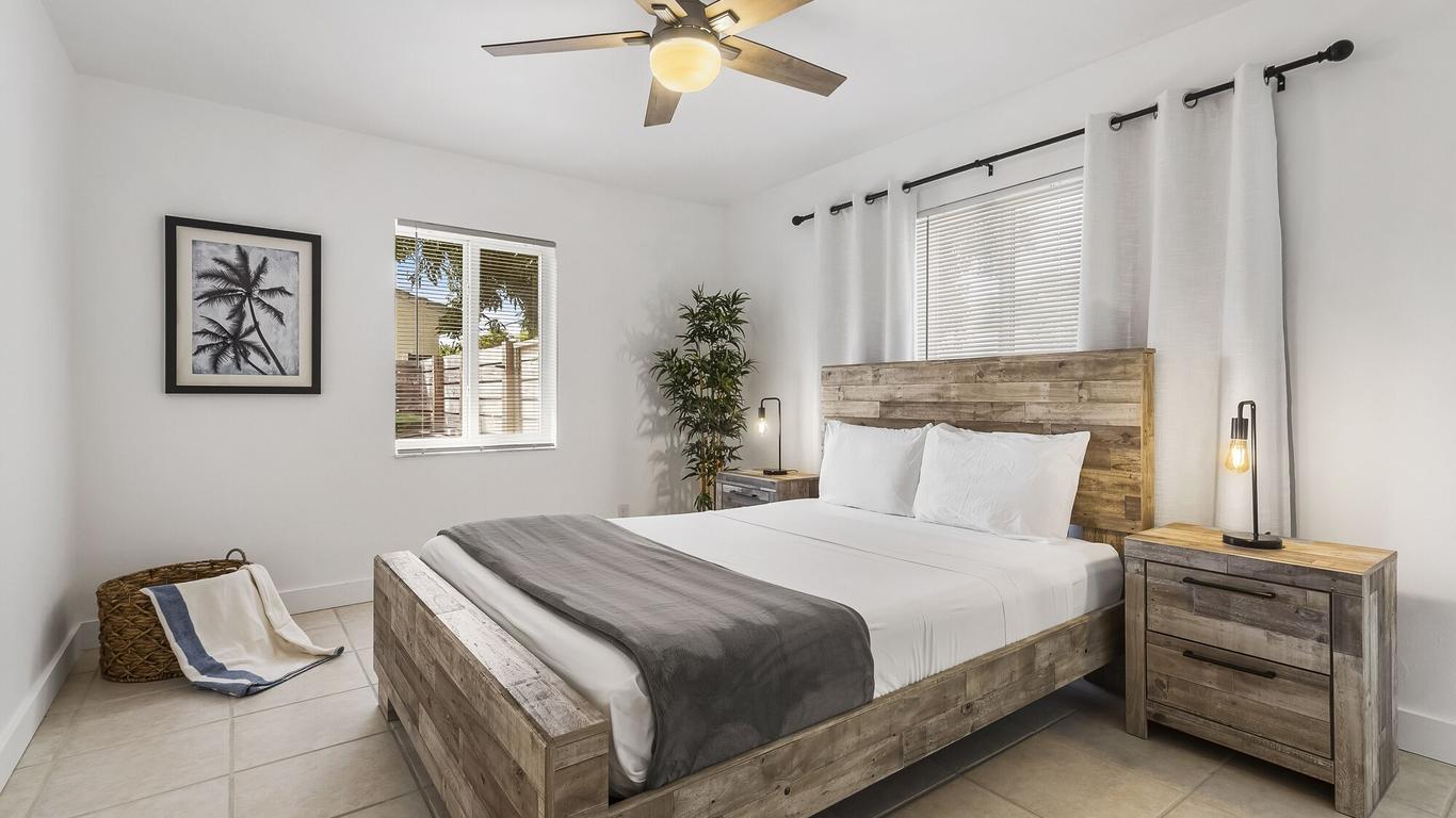 Alani Bay Premium Condos