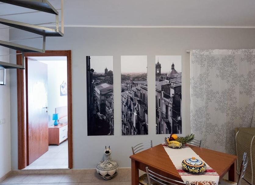 Dining room Photo