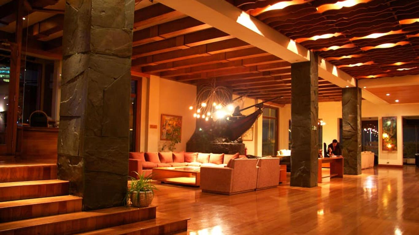 Nobile Suites Vicente Costanera