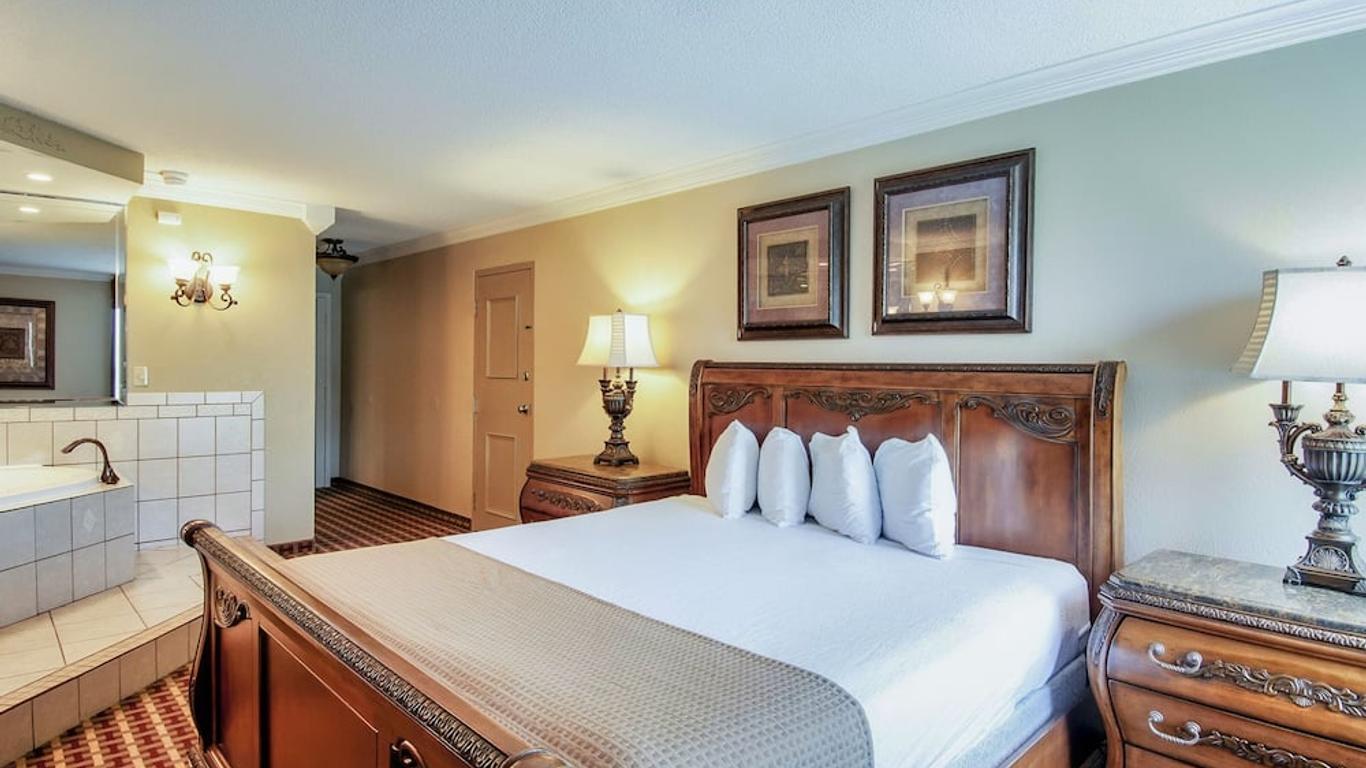 Days Inn & Suites by Wyndham Johnson City