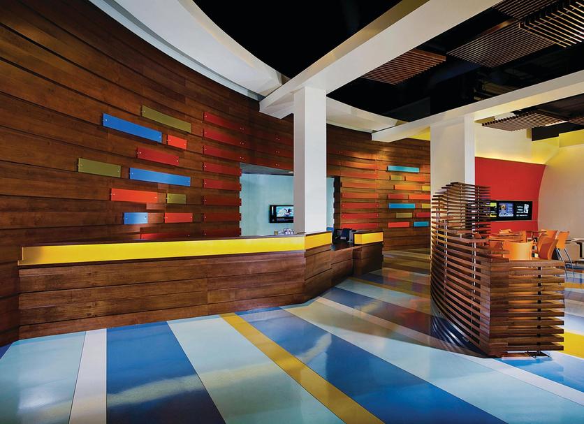 Front desk Photo