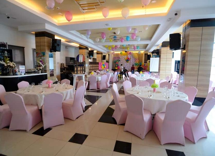 Banquet hall Photo