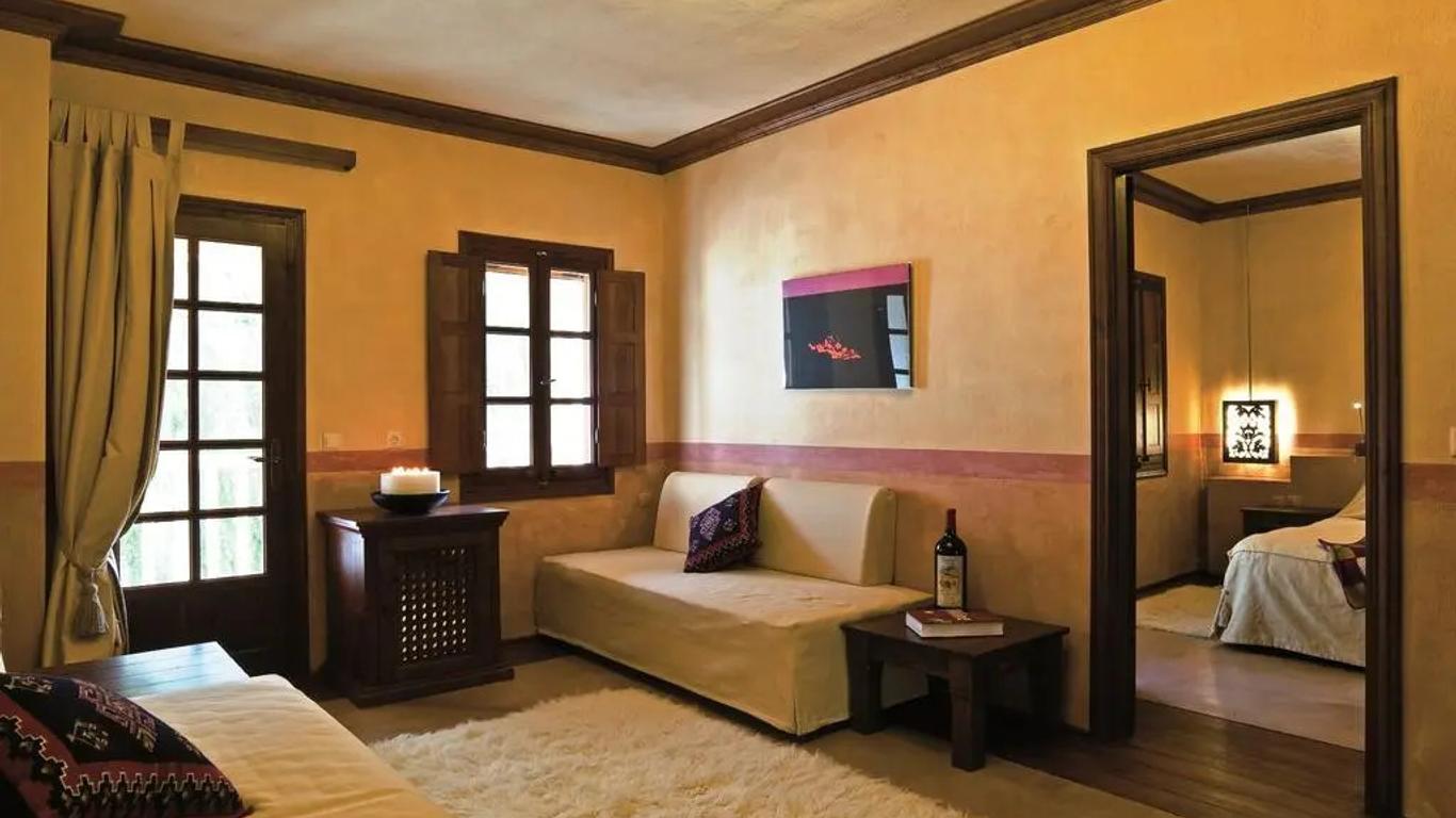 Katogi Averoff Hotel & Winery