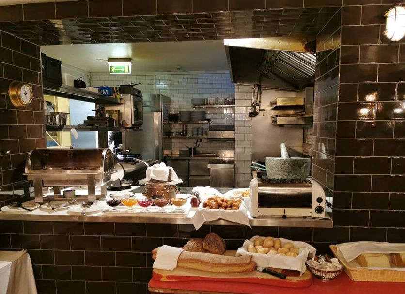 Buffet Photo