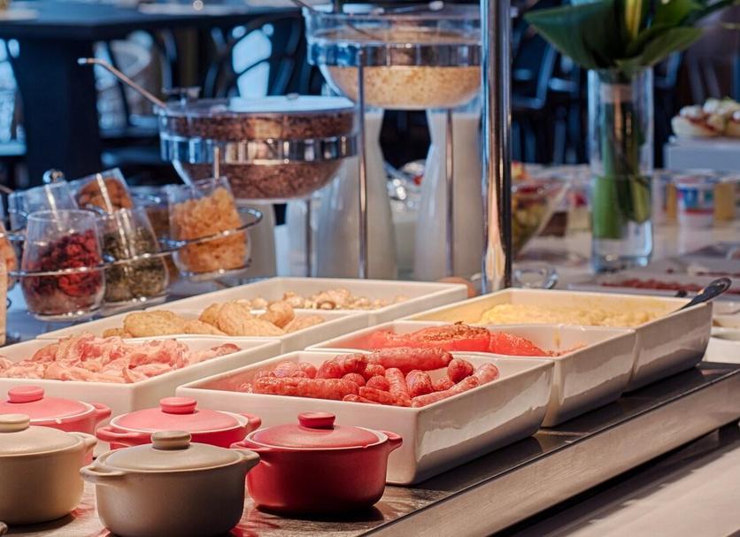 Buffet Photo