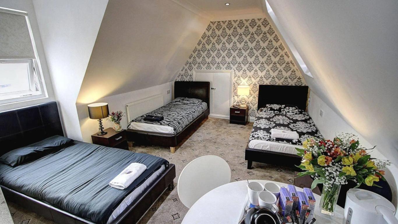 Beaconsfield Hotel