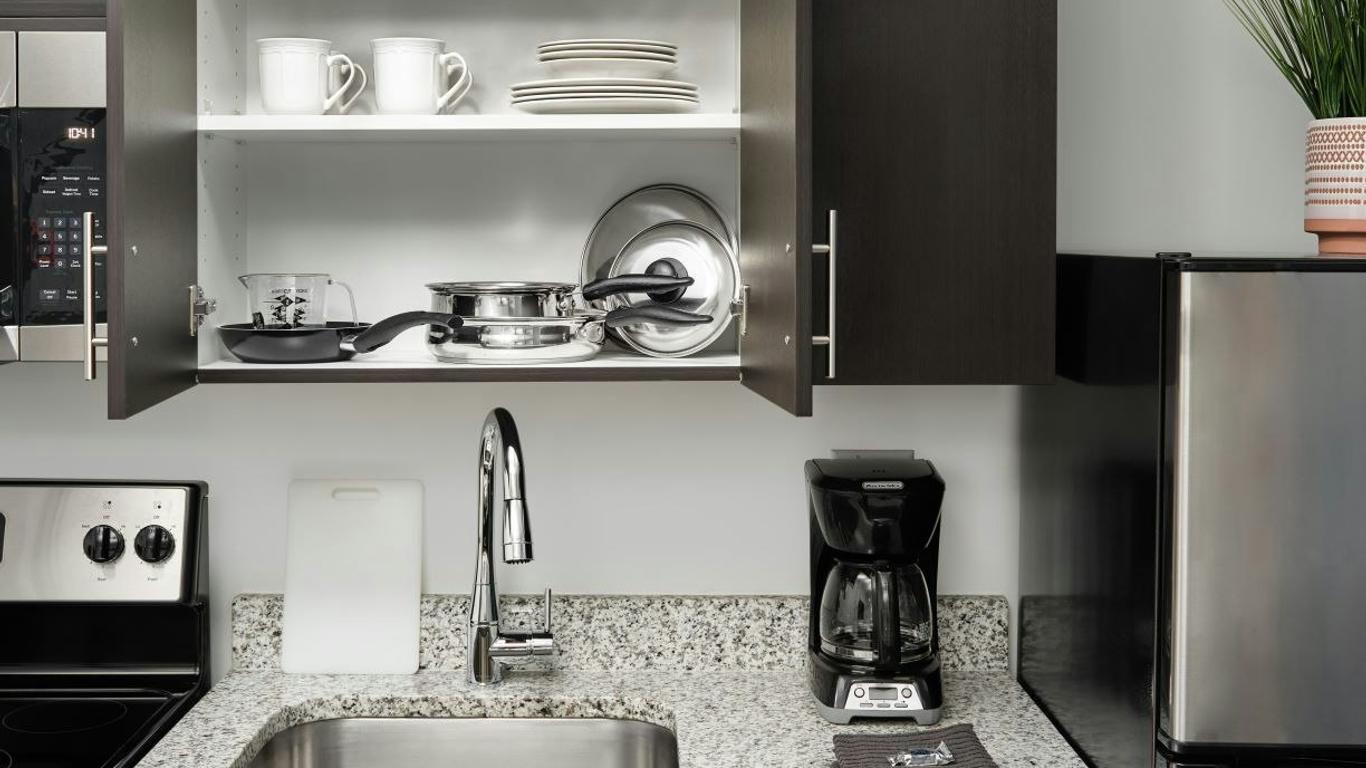 Stayapt Suites North Charleston