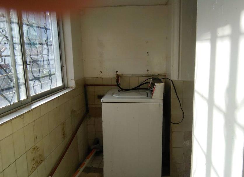 Laundry facility Photo