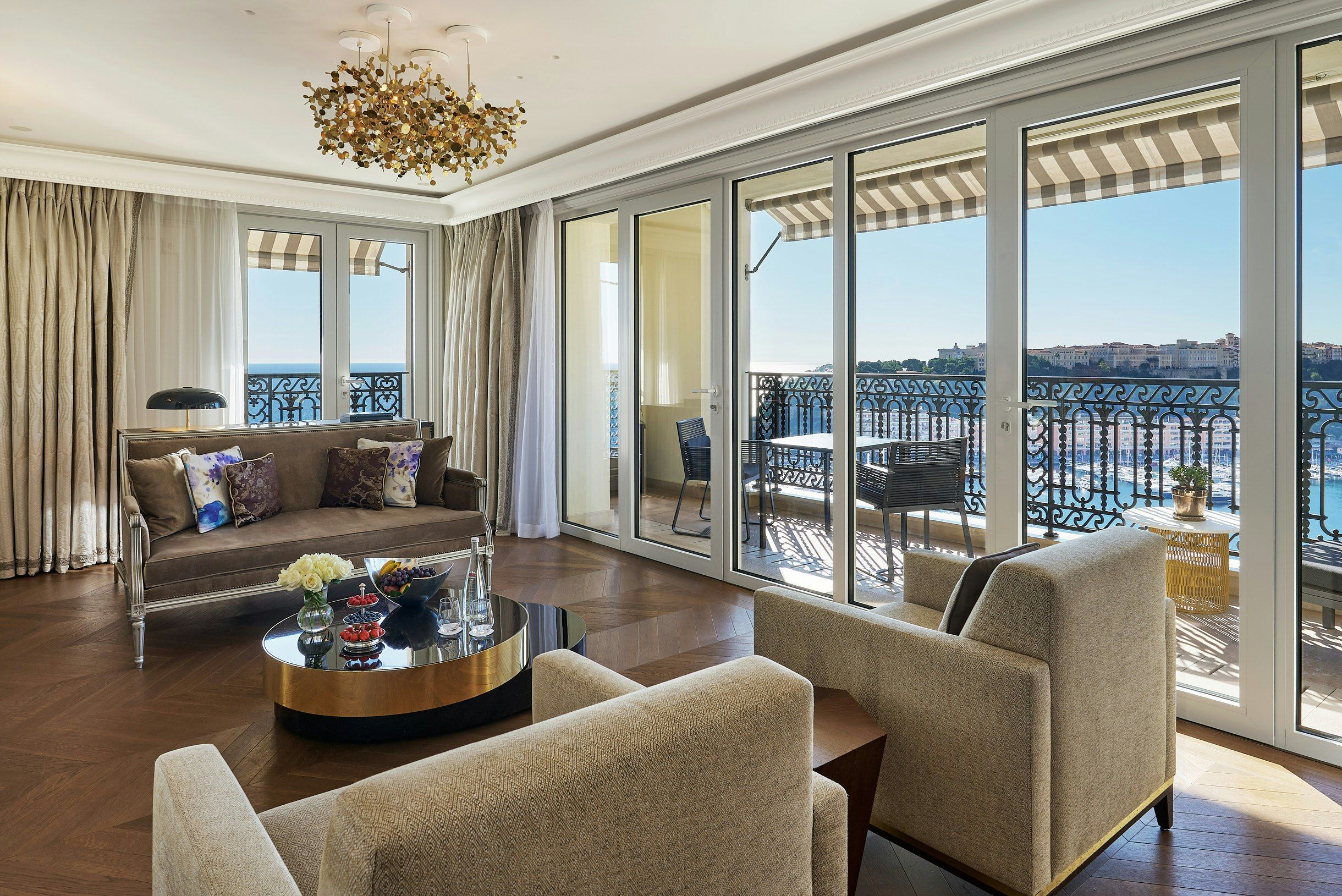 チョコレート2026F1　Hôtel de Paris Monte-Carlo① leonardo-13667-2889613-660328.
