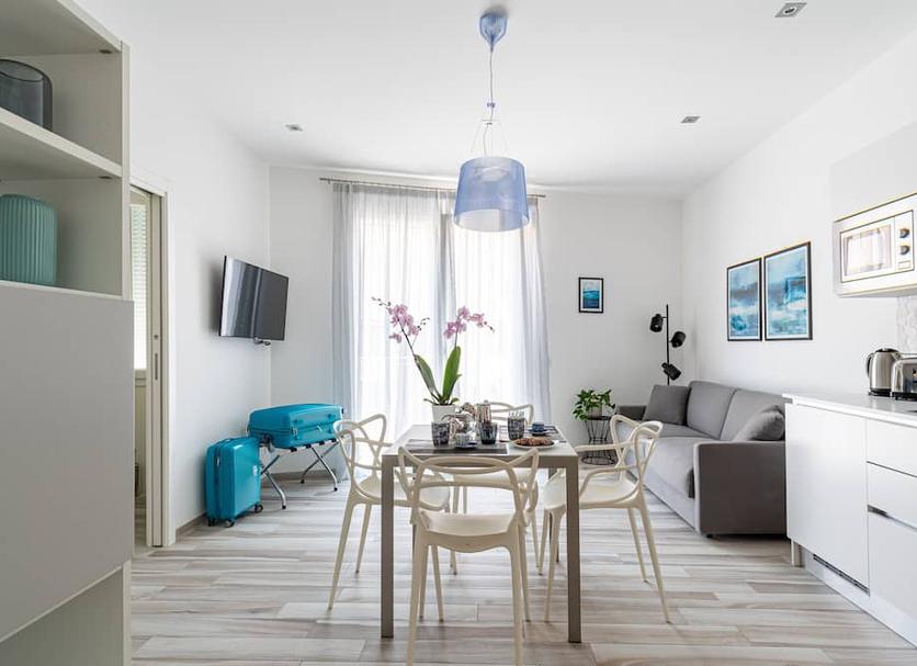 Dining room Photo