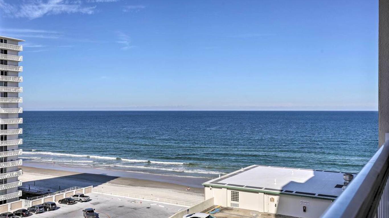 Ocean-View Daytona Beach Resort Retreat with Balcony