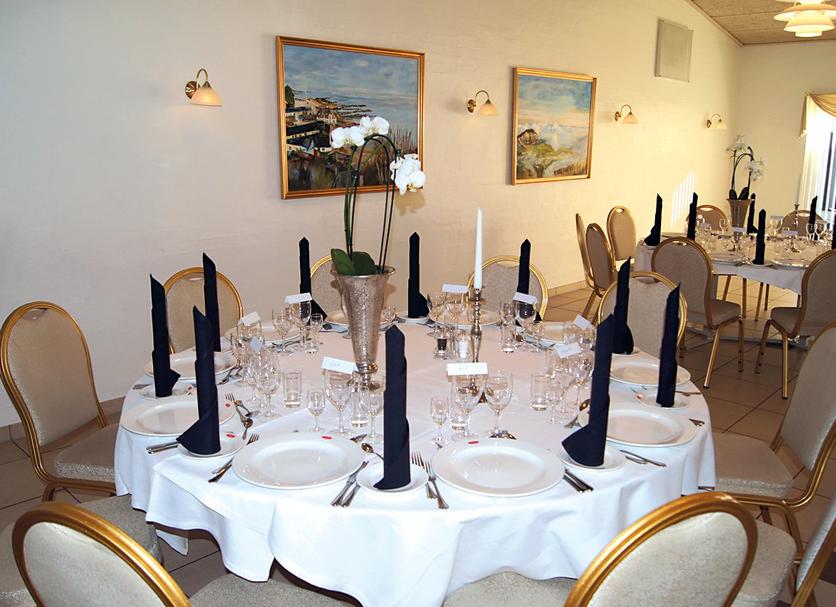 Banquet hall Photo