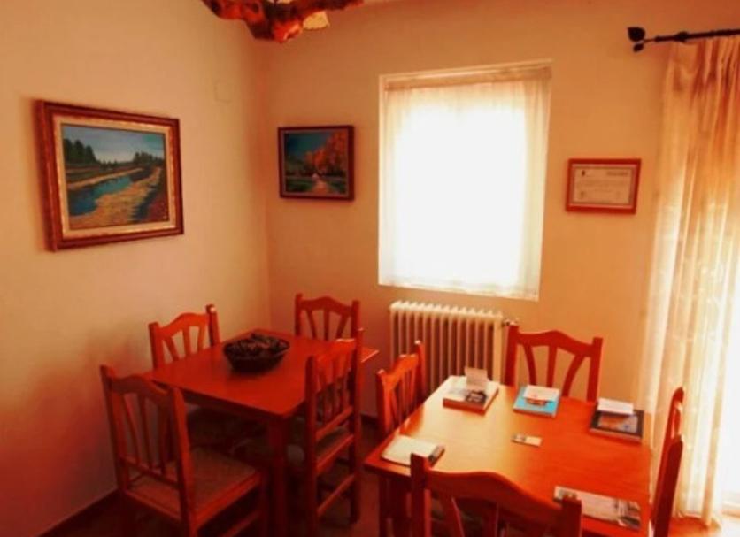Dining room Photo
