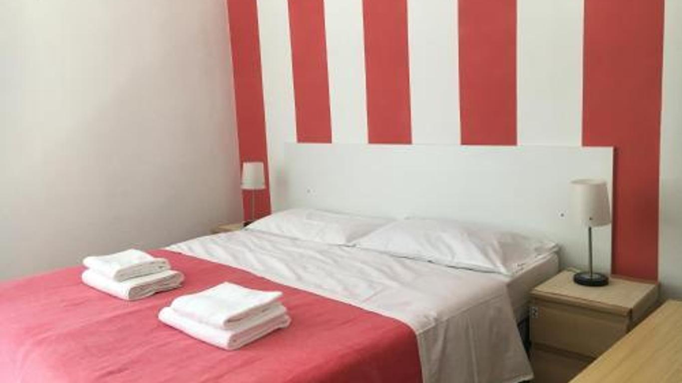 Pisa Lodge B&B Hostel