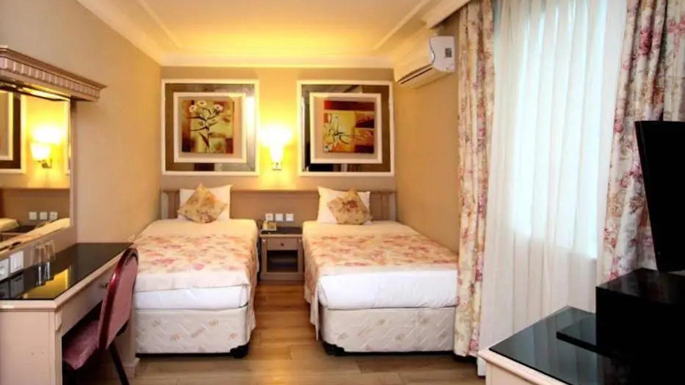 Grand Medya Hotel-Oldtown