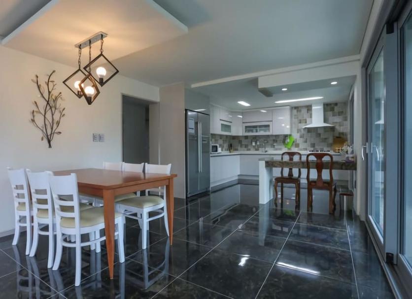 Dining room Photo