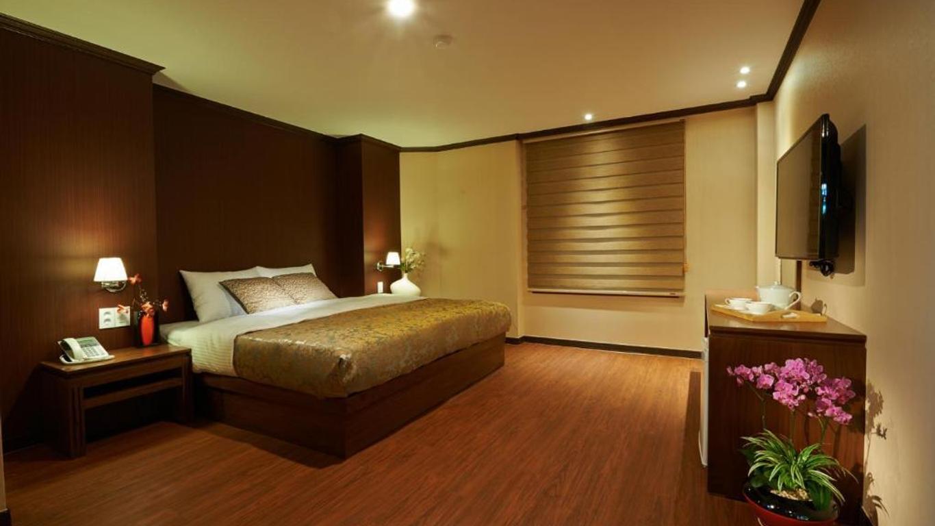 Hotel Four Seasons