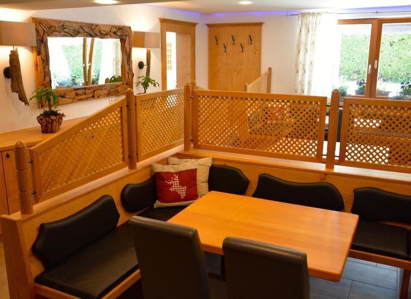 Dining room Photo