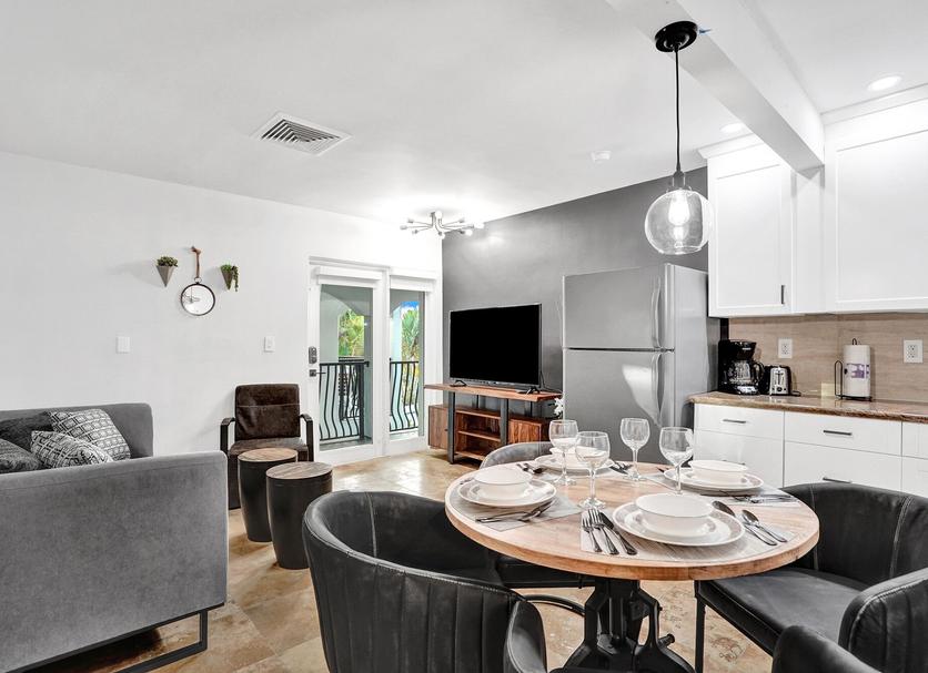 Dining room Photo