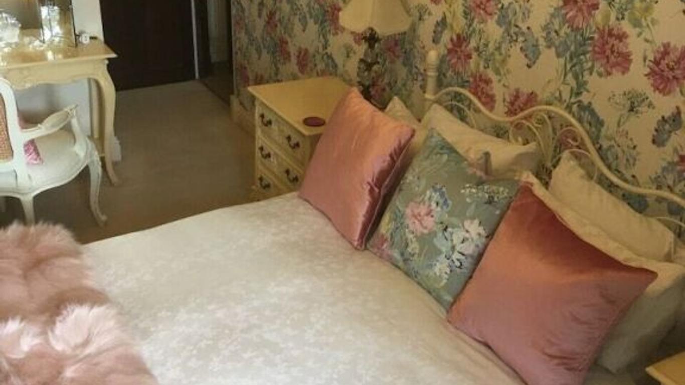 Littlebank Country House