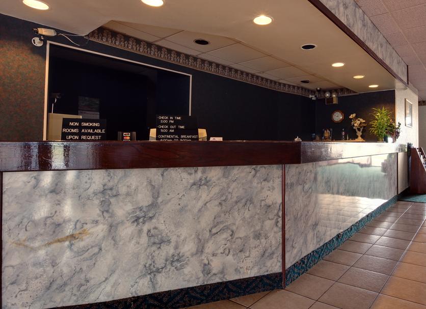 Front desk Photo
