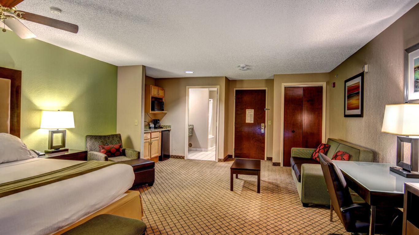 The Inn at River Landing