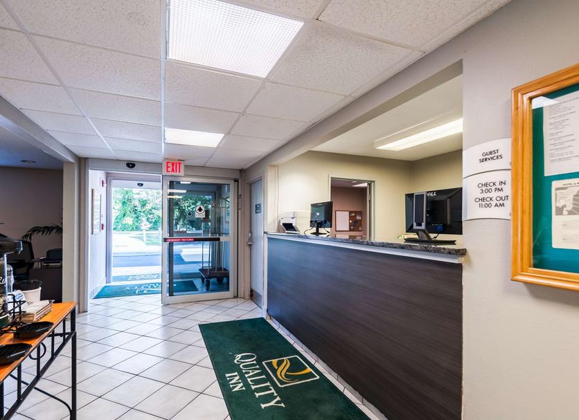 Front desk Photo