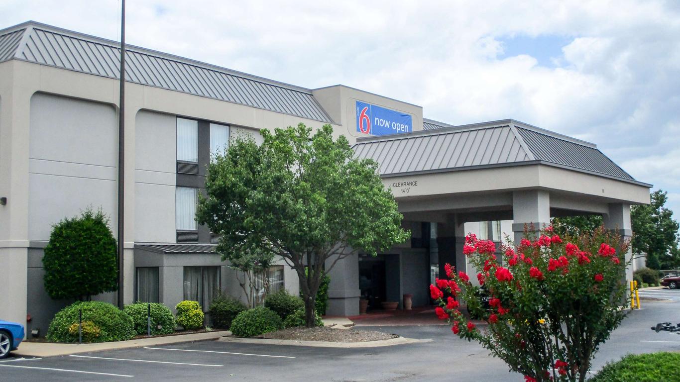 Motel 6-Conway, Ar $61. Conway Hotel Deals & Reviews - KAYAK