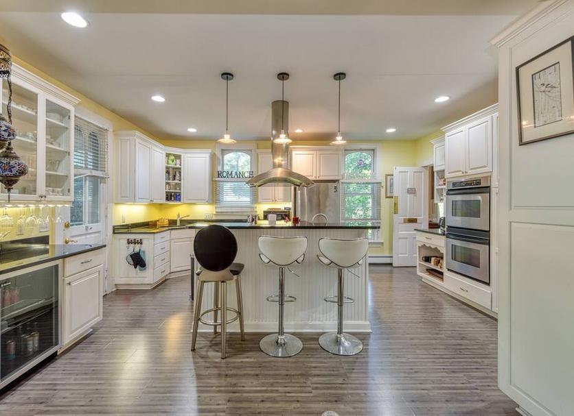Kitchen Photo