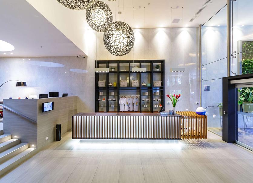 Front desk Photo