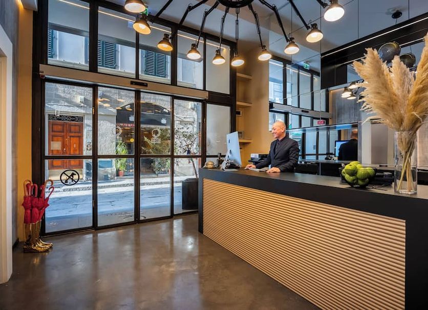 Front desk Photo
