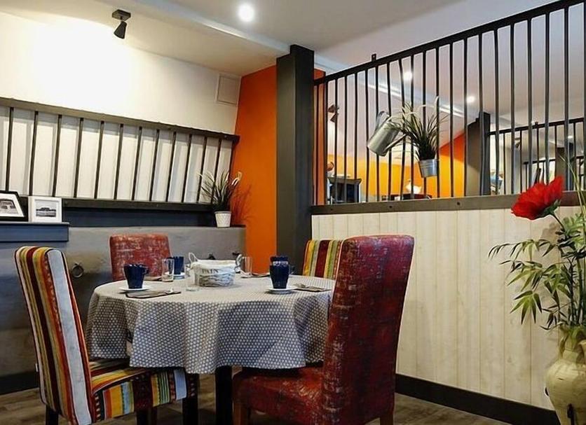 Dining room Photo