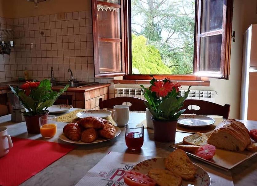Dining room Photo