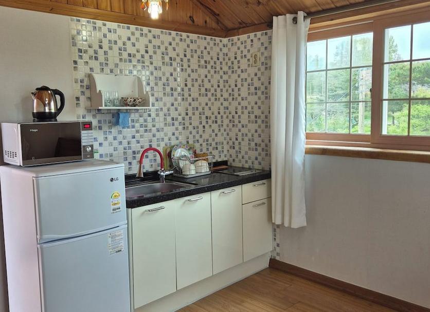 Kitchen Photo