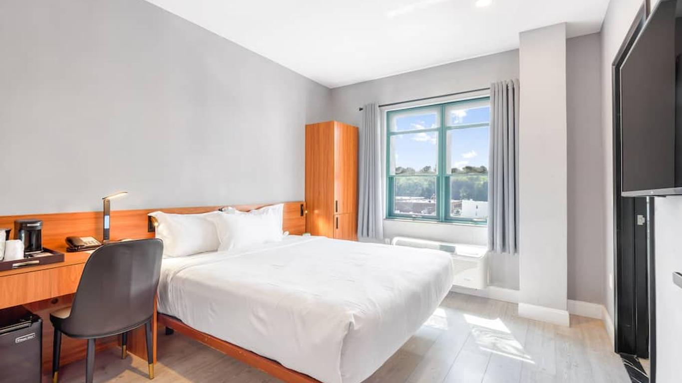Liberty view brooklyn hotel
