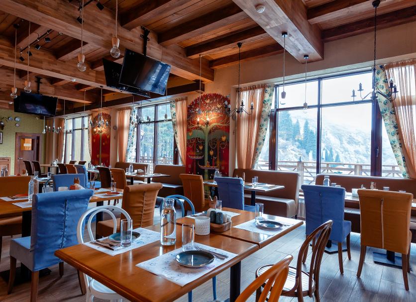 Restaurant Photo