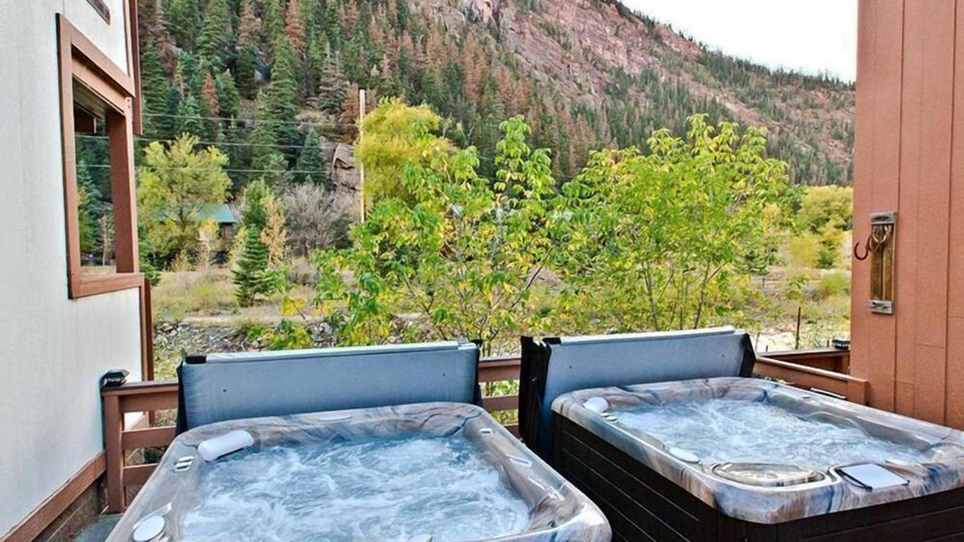 Hot Springs Inn