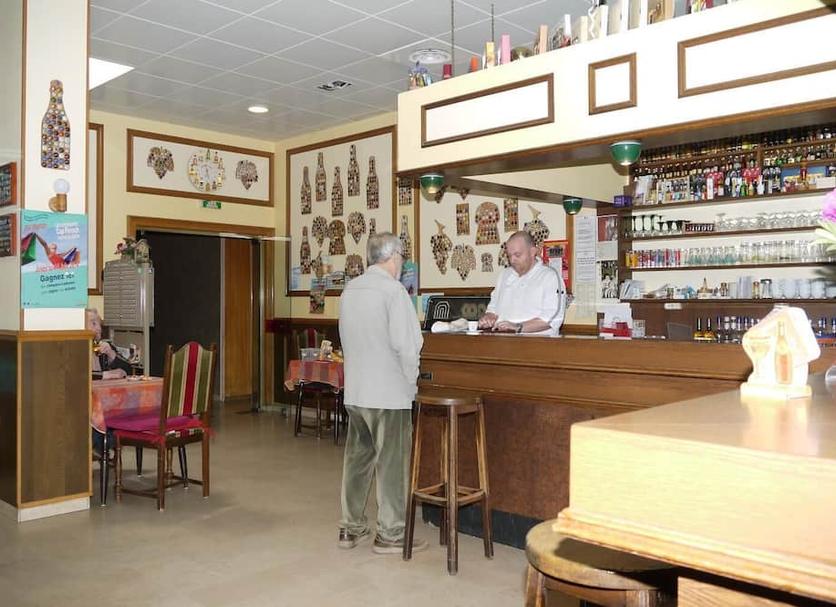 Bar Photo